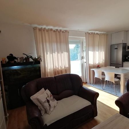 Airport Apartment Surčin Exteriör bild