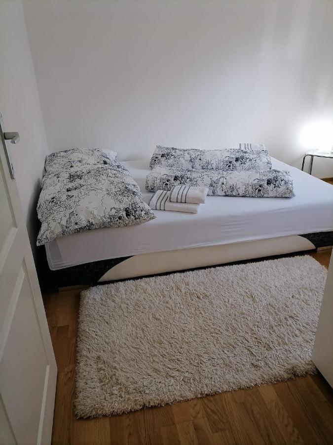 Airport Apartment Surčin Exteriör bild