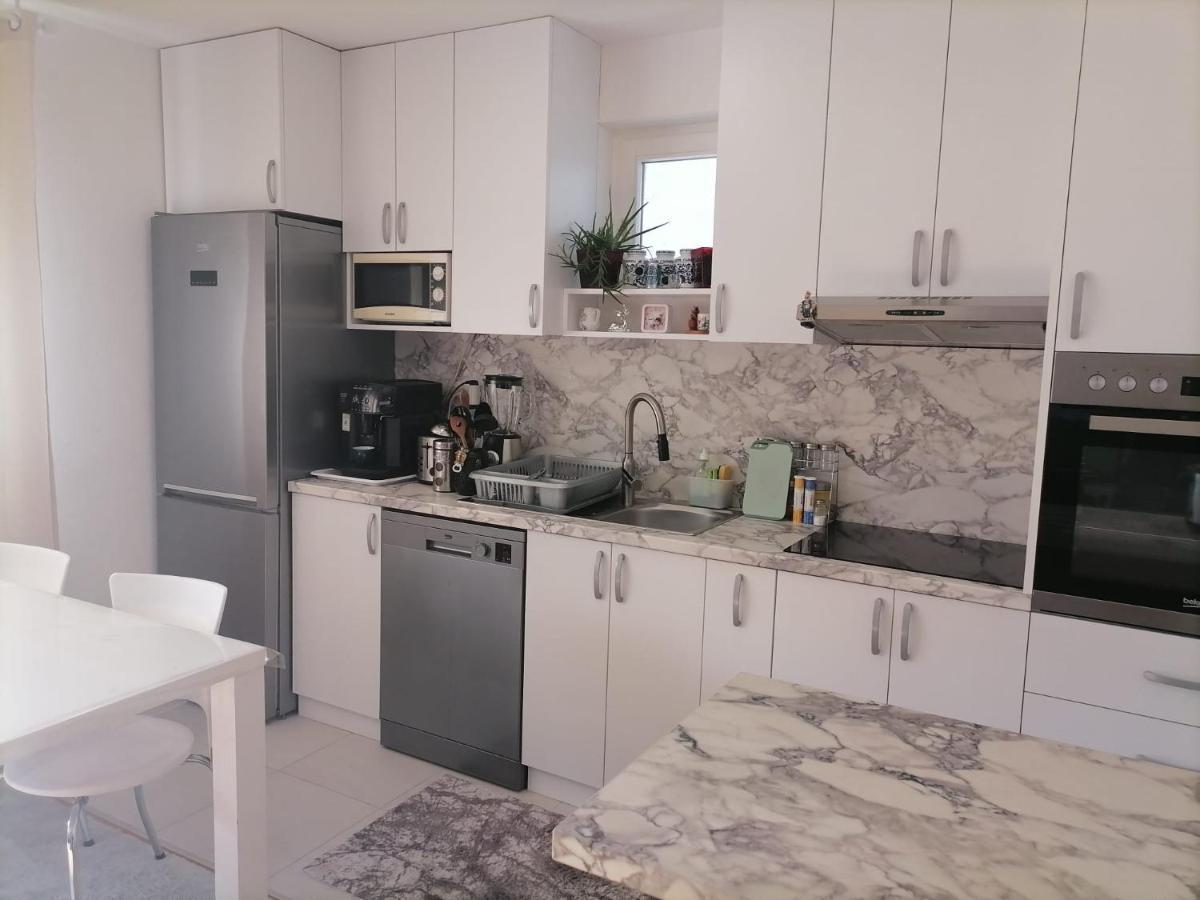 Airport Apartment Surčin Exteriör bild